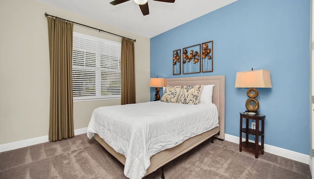 8-Bedroom Villa with Theater Near Disney 8 Home by RedAwning - Foto 5, Habitación