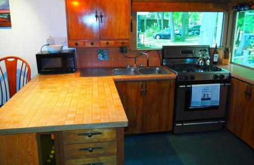 Cavalier Cottage - Private Lakefront w Kayaks! - Foto 23