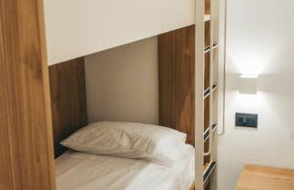 Chloe Rooms - Photo 11