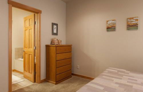 River Scene 30 Day Minimum - Foto 12