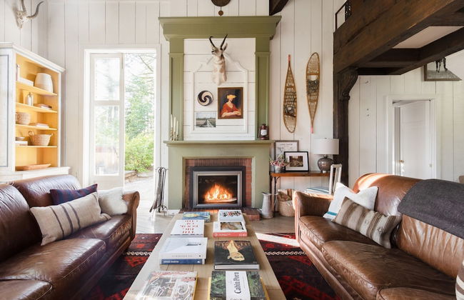 Everett by Avantstay 5mins to Palisades Tahoe w HOT TUB - Photo 1