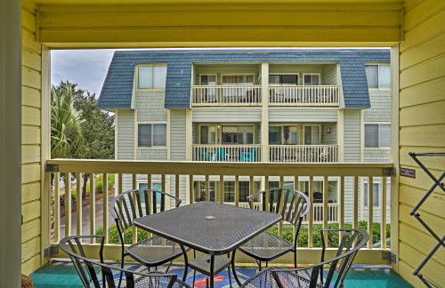 Walk to Beach Isle of Palms Condo with Pool Access! - Foto 2