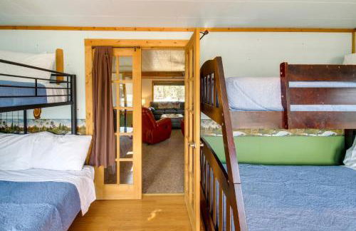 Hike, Bike and Boat Cabin with Dock on Seeley Lake! - Foto 18