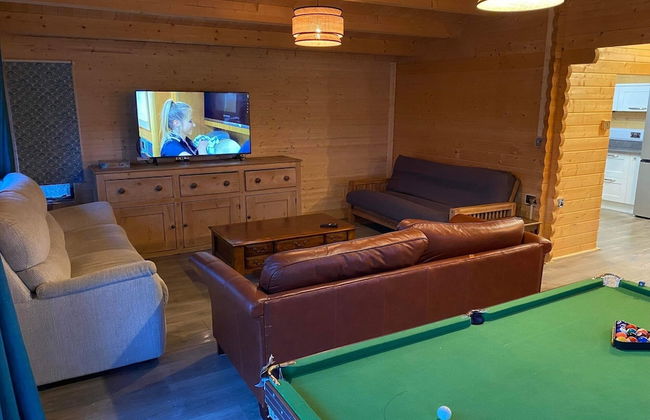 Inviting 2-bedroom Cabin in Ashton Under Hill - Foto 9