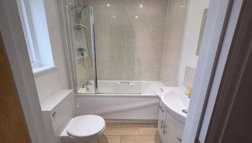 Cottages by the Moat - Photo 5, towels, Shower