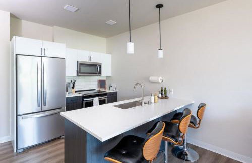 East Side Luxury 1BR Apt - Near Brady St with Balcony and Lounge - Foto 8