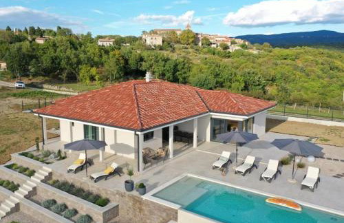 Green Forest - Photo 2