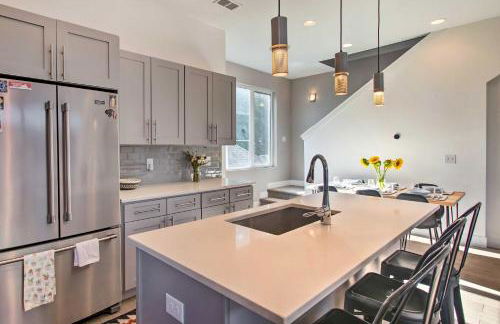 Modern Denver Townhome with Rooftop Terrace! - Foto 8