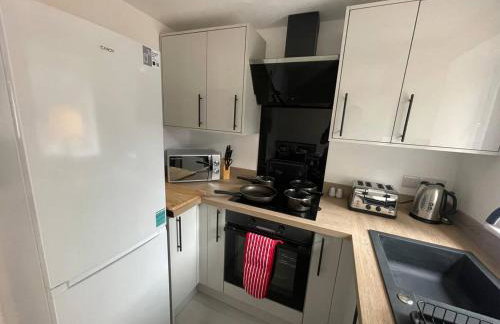 3 Bedroom New House Sleeps 5 with FREE Parking&WiFi-B - Foto 5