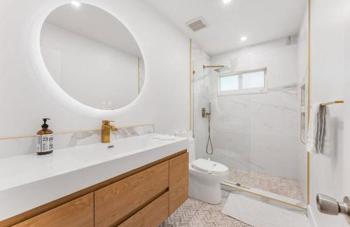 Stunning Tropical Heated Pool House Near The Beach - Foto 34