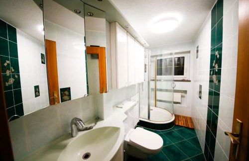 Schlossberg Apartments & Garten in der Natur & unweit vom "Thüringer Meer" - Foto 27