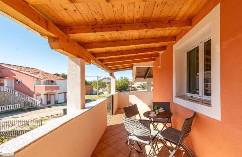 One-Bedroom Apartment In Podgradina - Photo 8