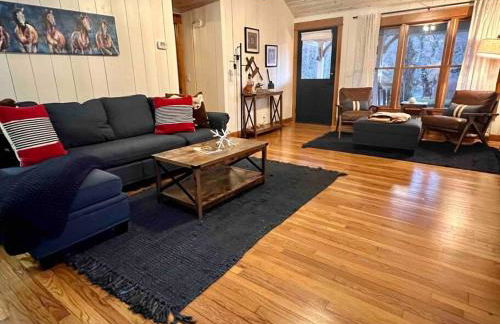 Golden Acres Ranch Hot Tub+Gameroom+Creek & wifi - Foto 69