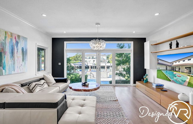 Amazing 7 BR Villa With Heated Pool Near the Beach - Photo 68