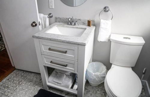 NEW 2BR Apartment near Lake Winnipesaukee - Photo 26