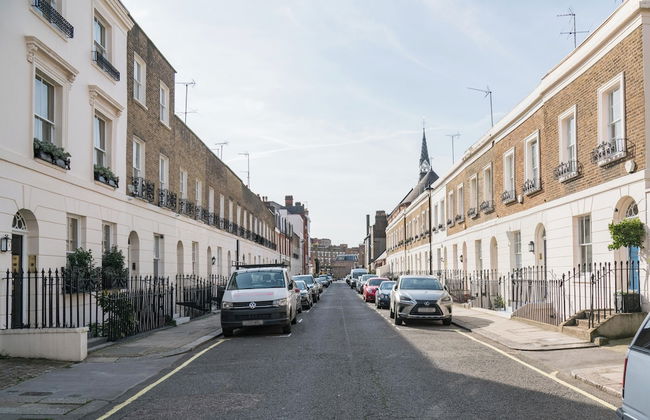 At Home in Chelsea - Photo 35