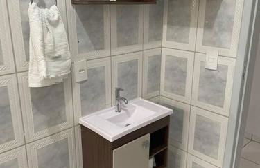 Casa com 2 quartos e garagem prox ao centro - Photo 8