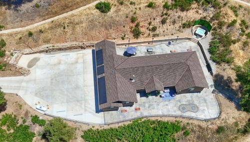 Yosemite Hilltop Gated Villa near Oakhurst, Bass Lake and Mariposa w EVCharger Hottub Grill and Awesome Views! - Foto 5