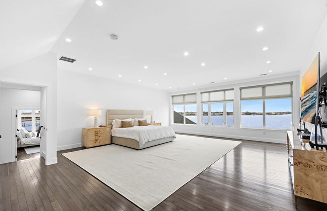 Monmouth Beach 4BR Villa on the Water - Foto 10