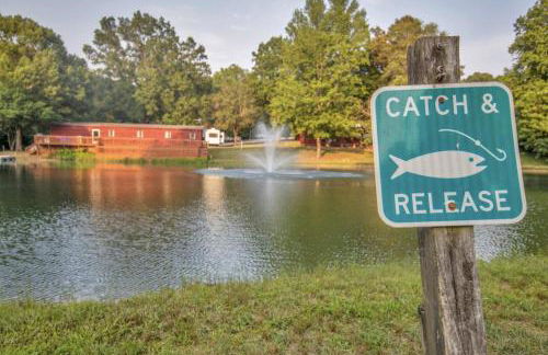 Modern Woodland Cabin With Pool View - Foto 18