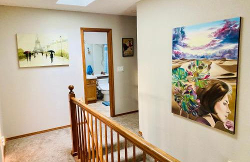 3br home 2br unit close to USAFA with fireplace - Foto 33