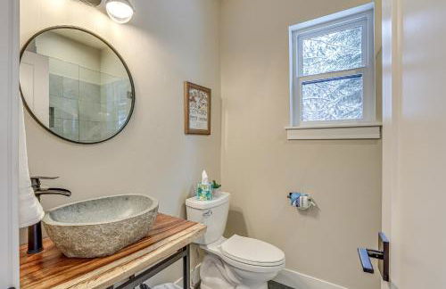 All-Season Cabin Hot Tub and Sauna in Donnelly - Foto 19