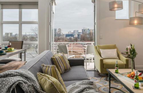 The NEW Nashview Rooftop-Skyline View - Sleeps 12 - Foto 7