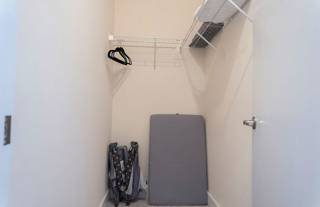 Cozy Retreat near Uptown Charlotte with Free Parking & Wi-Fi - Foto 30