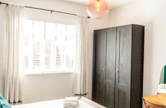 Charming Getaway - 3BR Home in the Heart of Chester - Photo 34