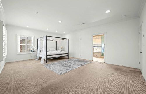 Spacious 5BR LA Villa with Pool Spa & Game Room - Foto 49