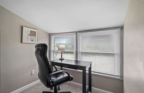 Historic District w Fully Stocked Kitchen and Sleeps 6 - Foto 26