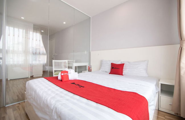 RedDoorz Plus near Tan Dinh Market 2 - Photo 35