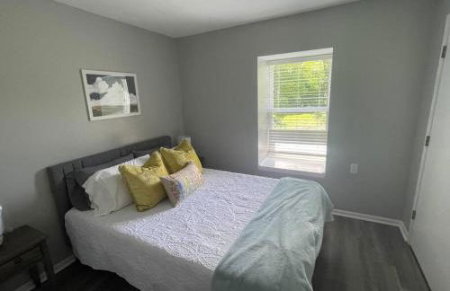 The Ingrid Apt #8 - Fresh and Simple 2bd with WiFi - Foto 7