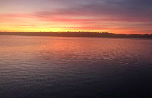 Four-Season Lake Cabin with Canoe and Paddle Boat! - Foto 31