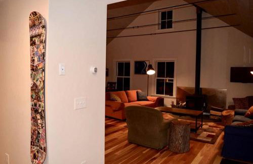 Spacious and Secluded Cabin Perfect for Winter in Huntington, Vermont - Foto 10