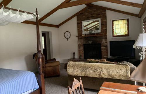 Alpine Lakeside Manor - Photo 6