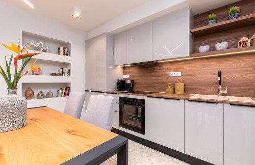 Lola's Luxury Apartments - Foto 9