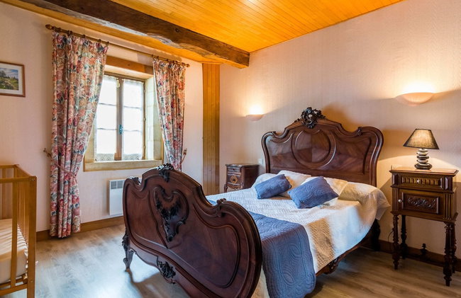 Chic Holiday Home in Siorac-en-perigord With - Foto 7