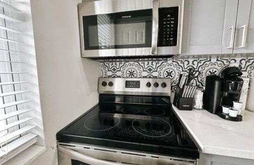 Rustic Retreats Modern 1BR for 4 guests in the heart of Fort Lauderdale - Foto 8