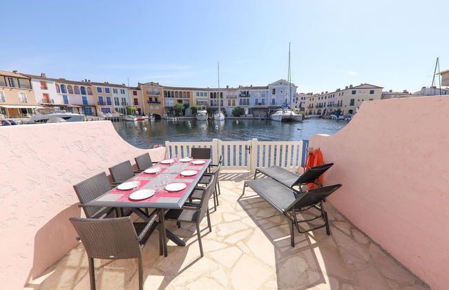 Superb Vacation Home With Pontoon - Photo 29