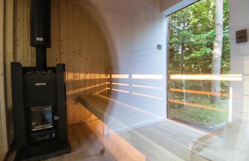 Forest Cabin Nest-Family Retreat for 7 with Sauna & Hot tub - Foto 9