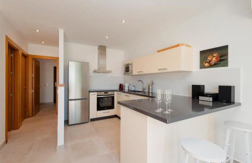 Holiday home with large sunny terrace, Costabella - Foto 2