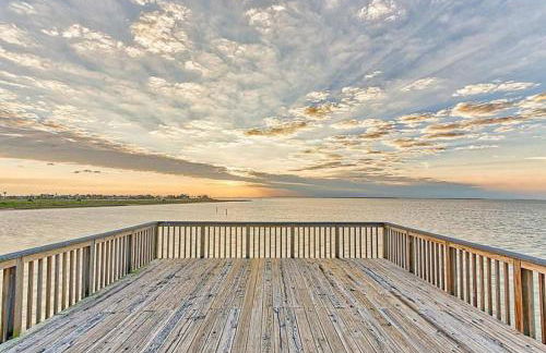 Jaw-dropping bayfront home with panoramic water views, boat slip, and cowboy pool - Foto 42