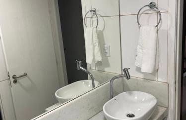 Apartamento com 2 quartos de FRENTE PARA O MAR - Foto 13
