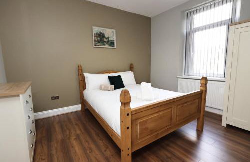 Modern Comfort 4 Bedrooms and Great Location - Foto 41