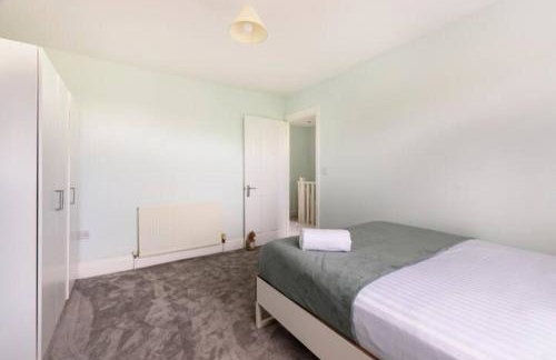 Overbury Lodge, Birmingham with FREE Parking - Photo 23