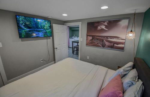 3 bed home with huge yard near Hidden Lake - Foto 29