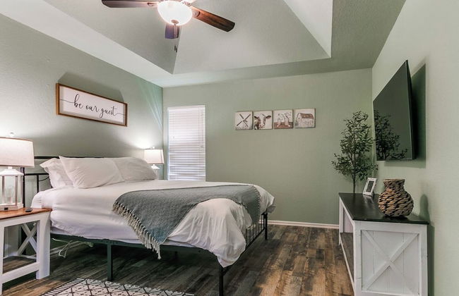 Serene Modern Farmhouse on 2 Acres - Foto 6