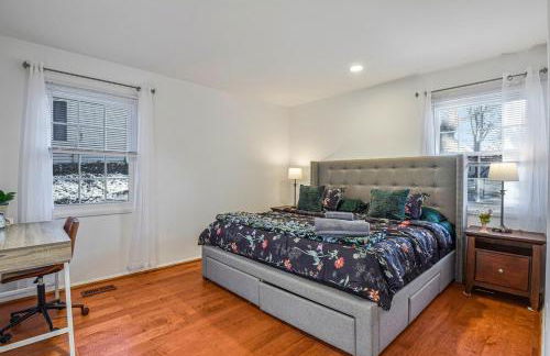 Cozy 4BR Retreat - Private backyard, Gazebo & Grill - Foto 19