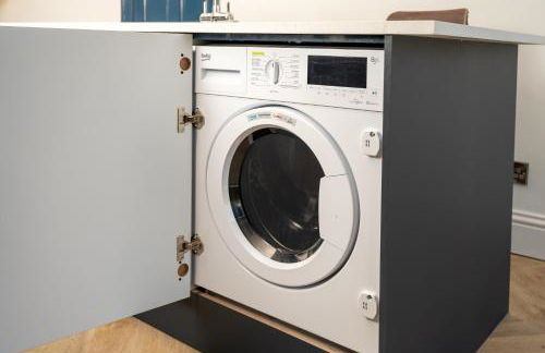 Bifolds, enclosed garden. Southport character home - Foto 18